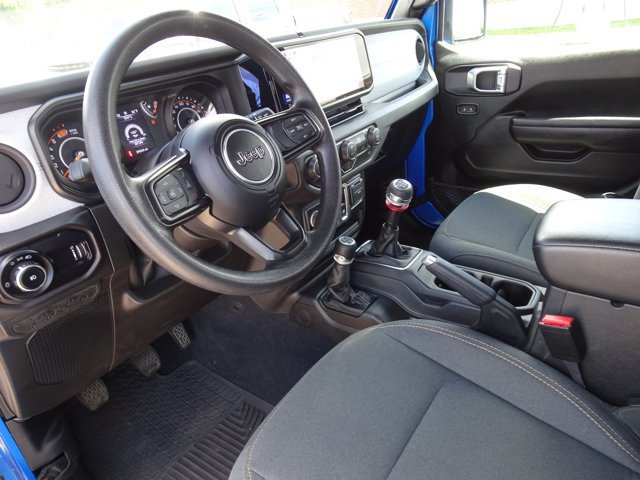 Used 2024 Jeep Wrangler Sport AWD/4WD image 11