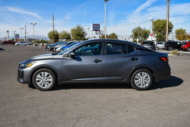 Used 2025 Nissan Sentra S FWD image 2