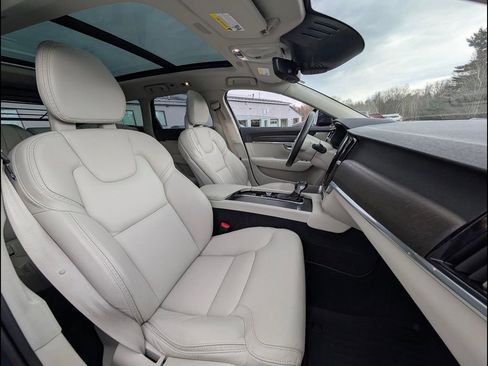 Used 2018 Volvo V90 T6 Cross Country w/ Convenience Package AWD/4WD image 19