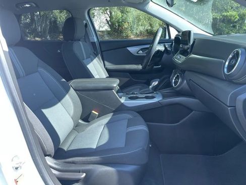 Used 2025 Chevrolet Blazer LT image 27