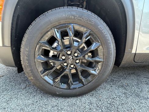 New 2026 Chevrolet Traverse LT w/ Midnight/Sport Edition FWD image 10