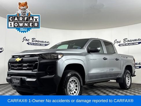 Used 2024 Chevrolet Colorado W/T AWD/4WD image 3