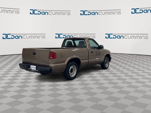 Used 2003 Chevrolet S10 Pickup 2WD Regular Cab w/ Convenience Package image 8