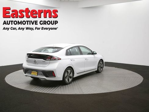 Used 2022 Hyundai Ioniq Limited image 41