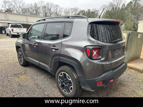 Used 2016 Jeep Renegade Trailhawk image 4