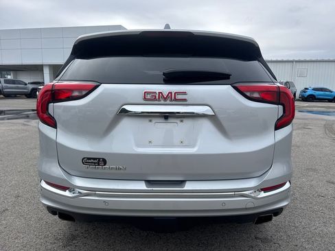 Used 2018 GMC Terrain Denali w/ Advanced Safety Package FWD image 5