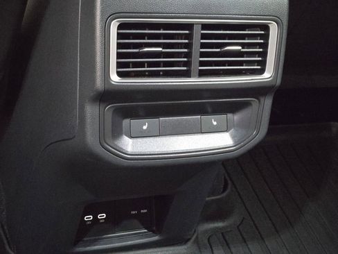 Used 2025 Volkswagen Atlas Cross Sport SEL Premium R-Line AWD/4WD image 19