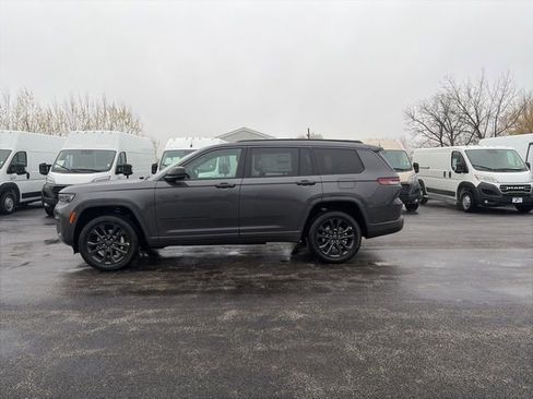 New 2026 Jeep Grand Cherokee L Limited AWD/4WD image 2