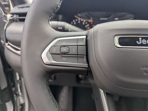 New 2026 Jeep Compass Latitude image 17