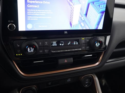 Used 2026 Toyota Grand Highlander AWD Hybrid image 25