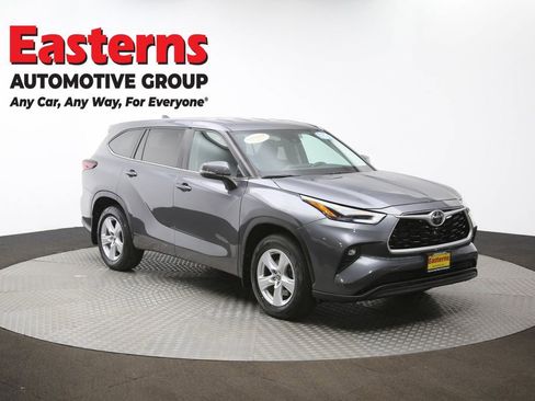 Used 2024 Toyota Highlander LE image 50