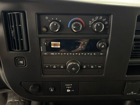 New 2026 Chevrolet Express 3500 Extended w/ Chrome Appearance Package RWD image 19