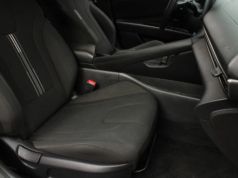 Used 2025 Hyundai Elantra Sport FWD image 25