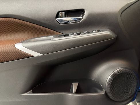 Used 2021 Nissan Kicks SR image 14