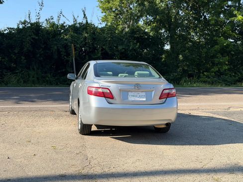 Used 2007 Toyota Camry LE FWD image 12