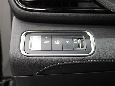 Used 2025 Buick Enclave Sport Touring image 20