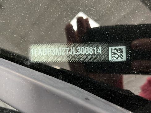 Used 2018 Ford Focus SEL w/ Cold Weather Package FWD image 32