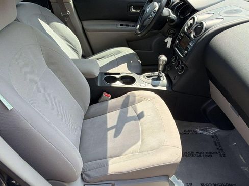 Used 2014 Nissan Rogue S w/ Convenience Package FWD image 22