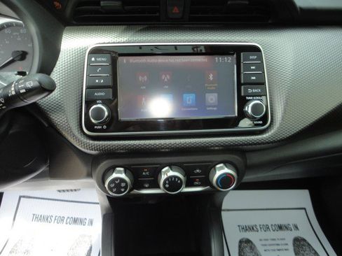 Used 2020 Nissan Kicks S image 6