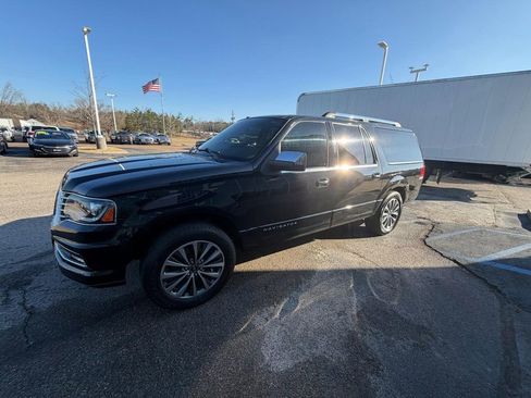 Used 2015 Lincoln Navigator L 2WD image 3