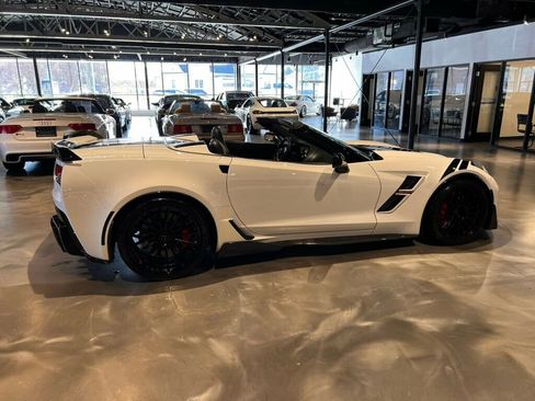 Used 2017 Chevrolet Corvette Grand Sport image 9