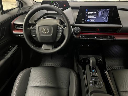 Used 2024 Toyota Prius Prime image 32
