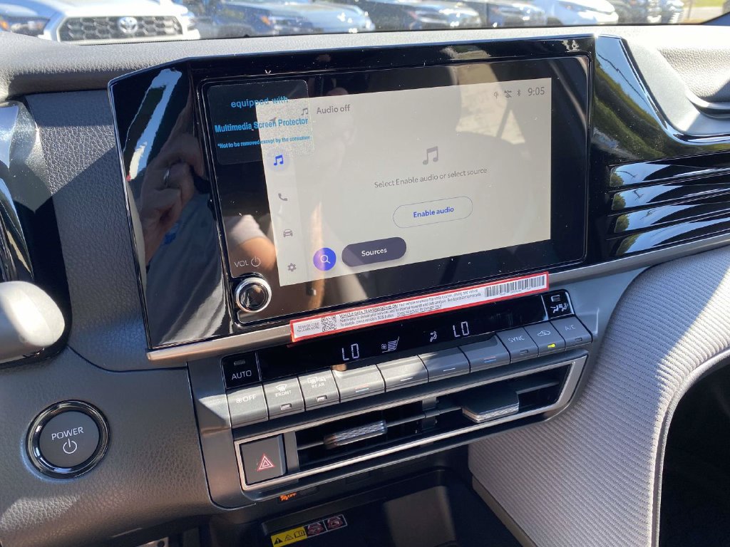 New 2026 Toyota Camry Hybrid FWD image 15