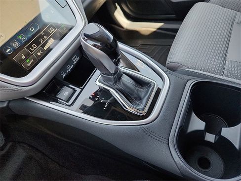 Certified 2024 Subaru Outback Premium image 25