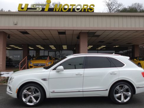 Used 2018 Bentley Bentayga Mulliner image 4