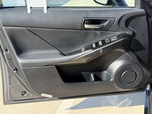 Certified 2025 Lexus IS 300 RWD image 17