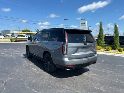 Used 2021 Cadillac Escalade Sport w/ Driver Assist Tech Package AWD/4WD image 8