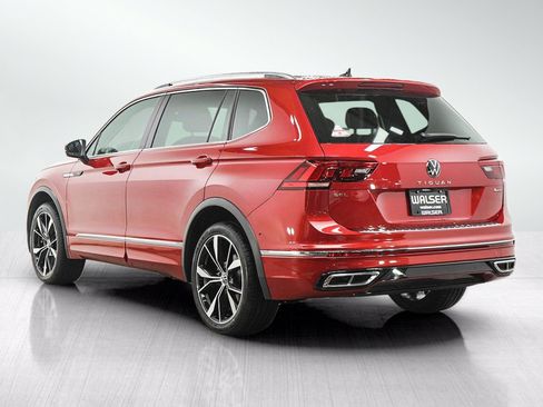 Used 2024 Volkswagen Tiguan SEL R-Line AWD/4WD image 3