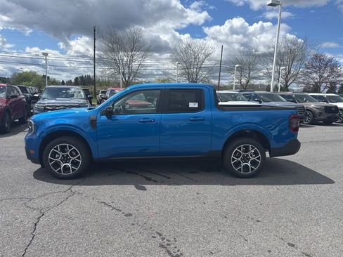 Used 2026 Ford Maverick Lariat image 2