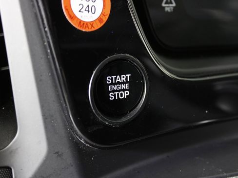 Used 2024 Porsche Cayenne Coupe image 20