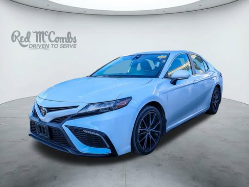 Used 2023 Toyota Camry SE image 1