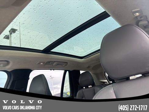 Certified 2025 Volvo XC90 B6 Ultra w/ Lounge Package image 13