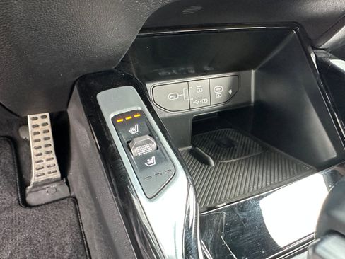 Used 2024 Kia Sorento SX Prestige w/ Sage Leather Package AWD/4WD image 36