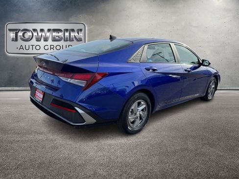 Used 2024 Hyundai Elantra SE image 4