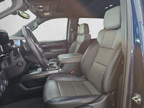 Used 2023 Chevrolet Silverado 1500 ZR2 w/ Technology Package image 11