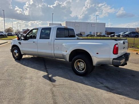 Used 2010 Ford F350 Lariat image 9