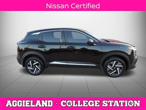 Certified 2025 Nissan Kicks SV image 2