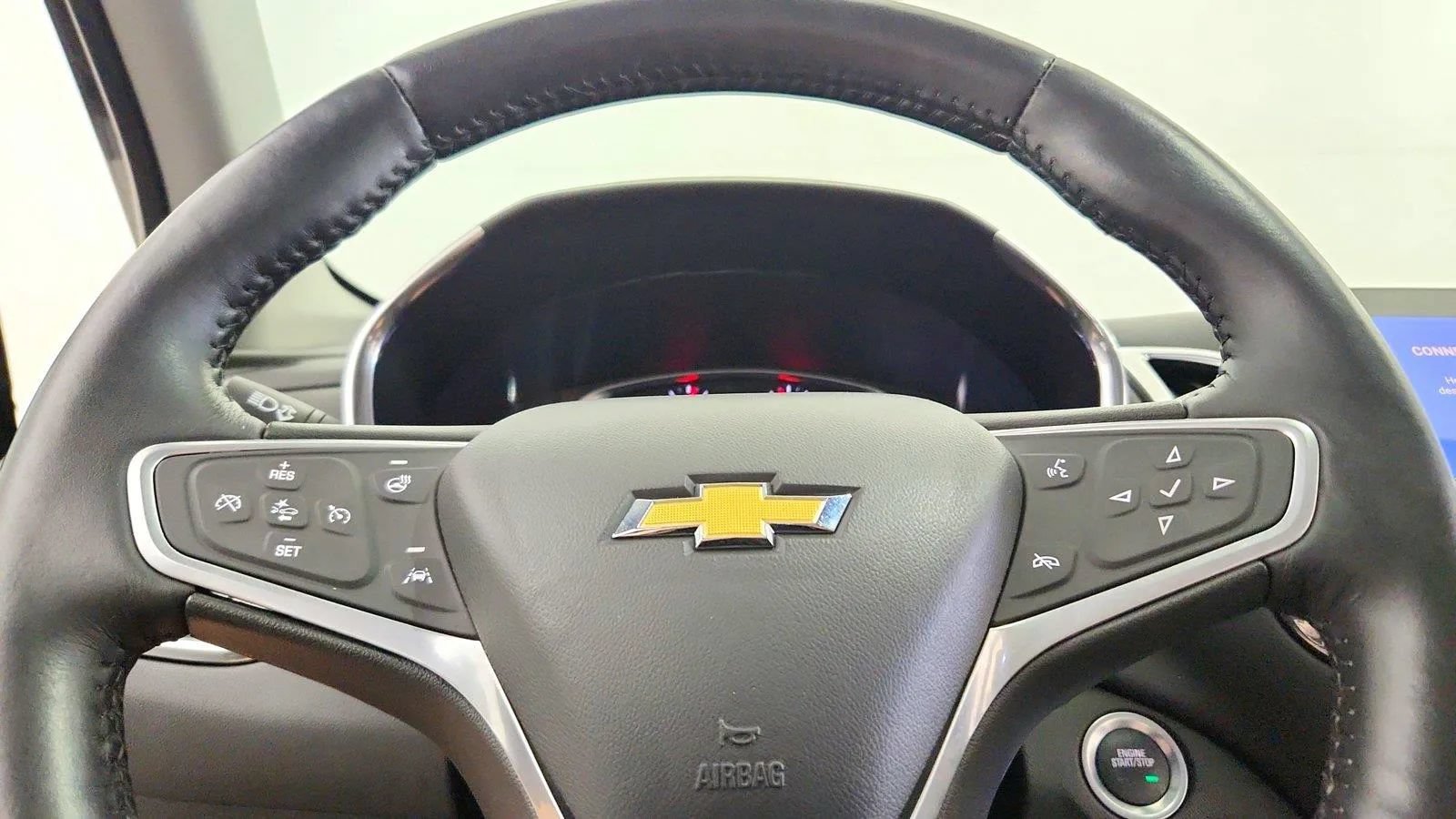 Used 2022 Chevrolet Equinox LT FWD image 17