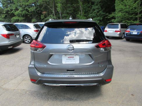 Used 2018 Nissan Rogue SV FWD image 6