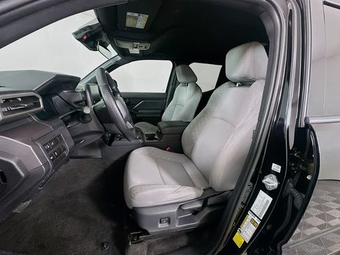 Certified 2026 Toyota Tacoma SR5 AWD/4WD image 21