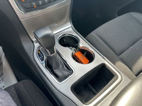 Used 2021 Jeep Grand Cherokee Laredo image 22