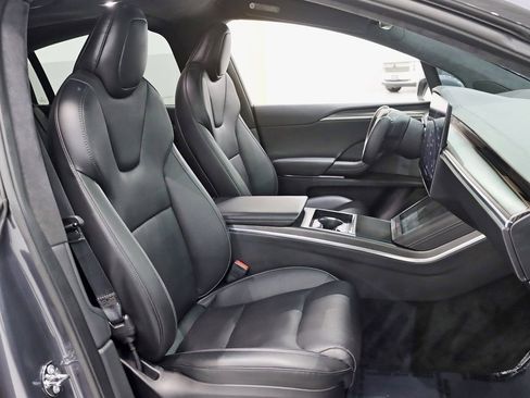 Used 2022 Tesla Model X Plaid image 24