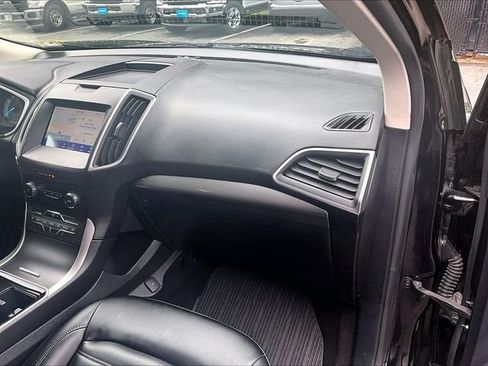 Used 2020 Ford Edge SEL w/ Convenience Package AWD/4WD image 17