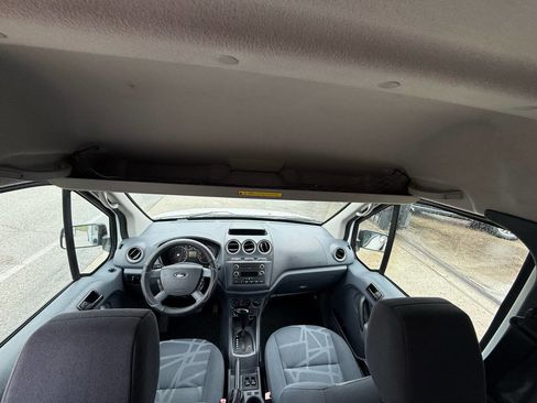Used 2013 Ford Transit Connect XLT image 24