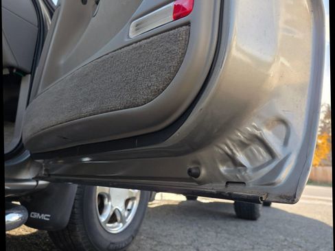 Used 2002 GMC Sierra 1500 Denali image 18