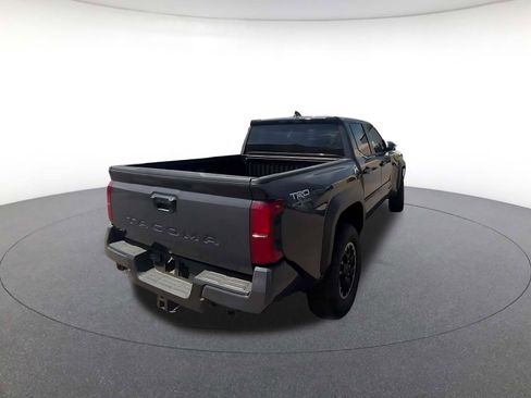 Used 2025 Toyota Tacoma TRD Off-Road AWD/4WD image 14